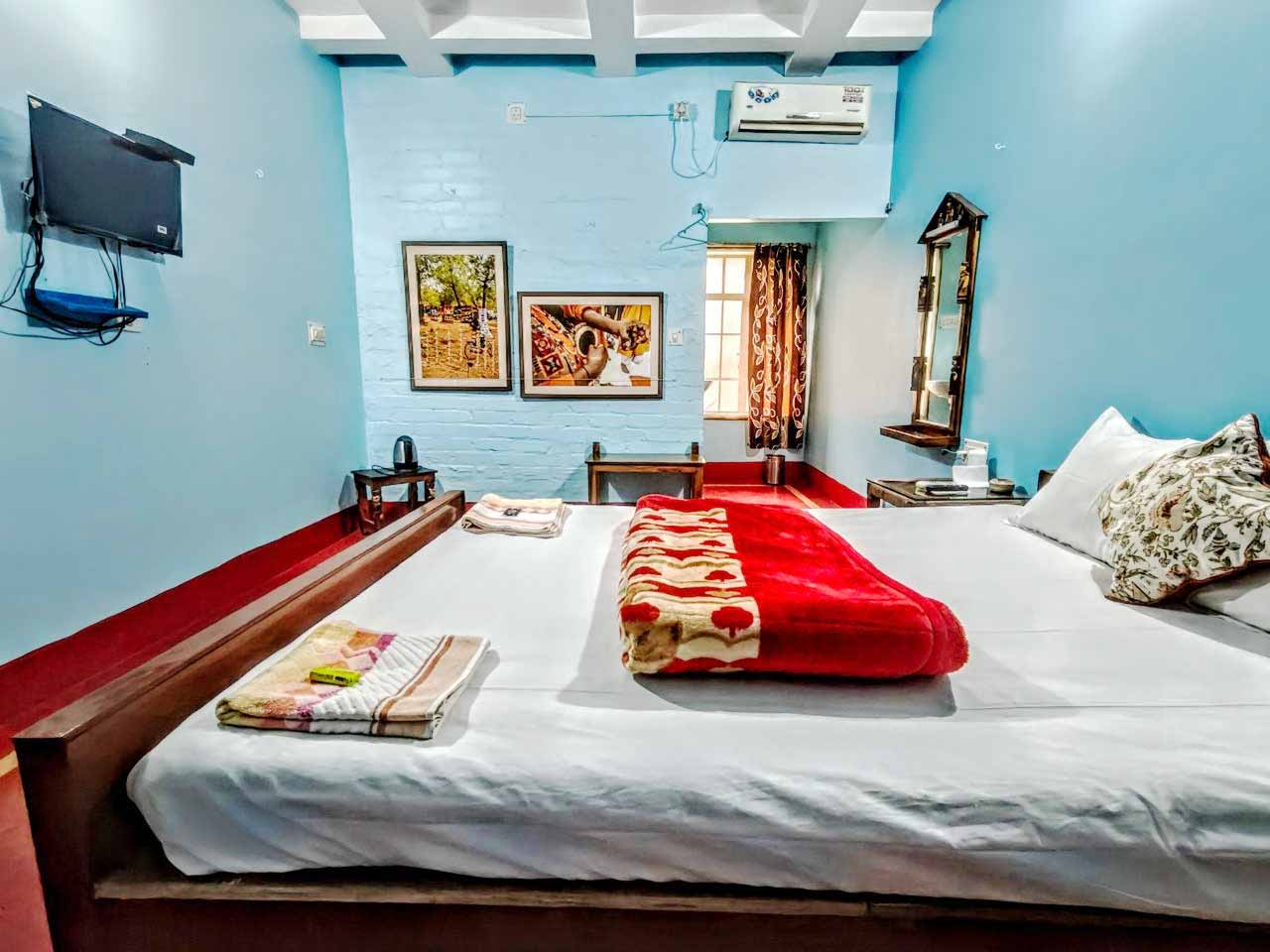 Standard AC Room with Shared Lounge
